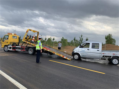盘锦本地道路拖车救援电话是多少？靠谱救援平台怎么选？